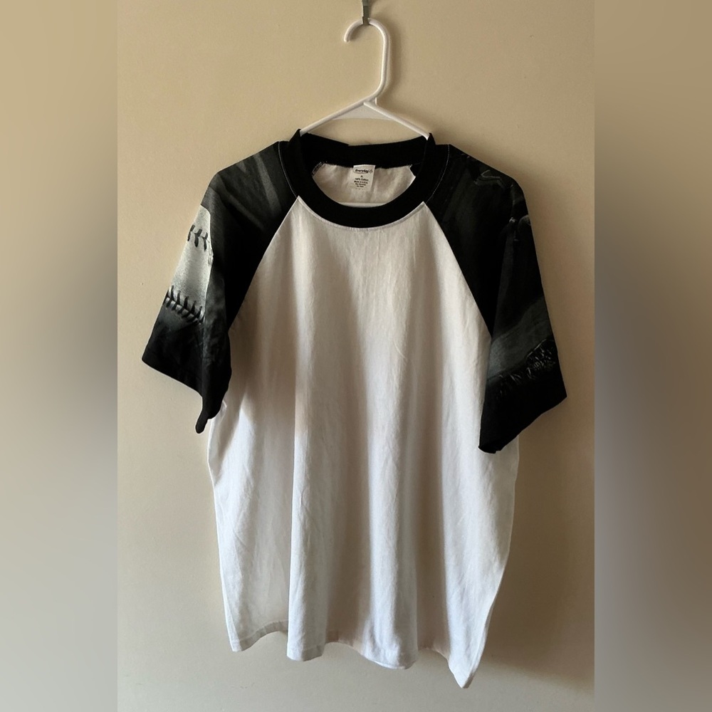 Men's Black & White Raglan Short Sleeve Shirt Unique Baseball Graphic Sleeves